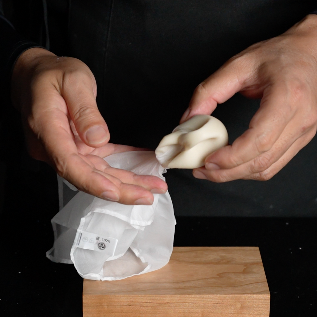 KADO ICHIKA Wagashi Silk Cloth 流絹布⼱