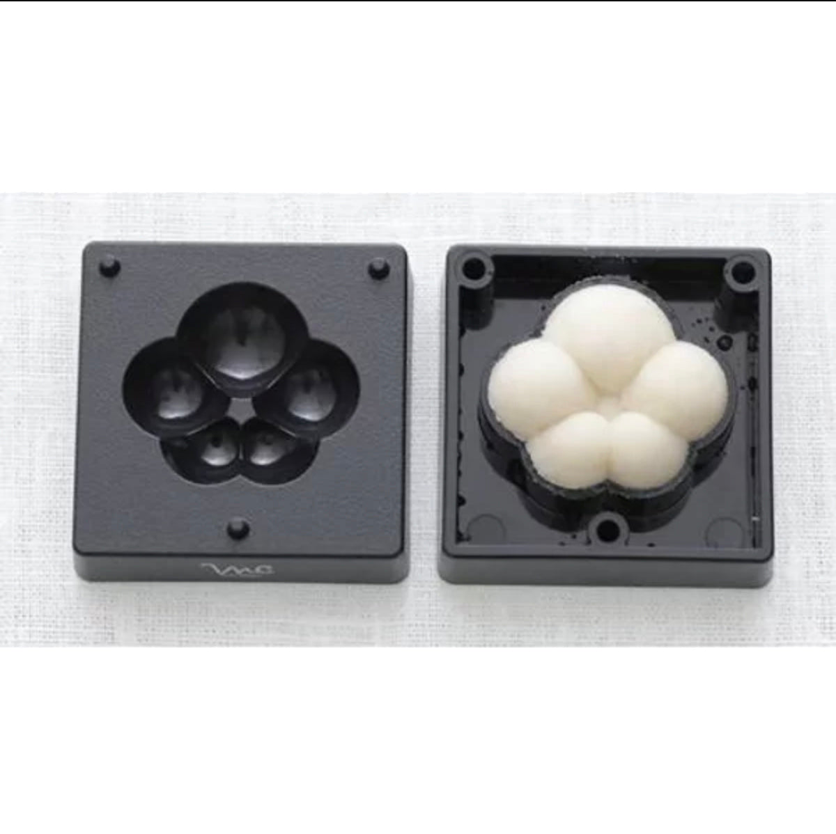 MACHIKO CHIBA Wagashi Mould Set, Flower Nerikiri