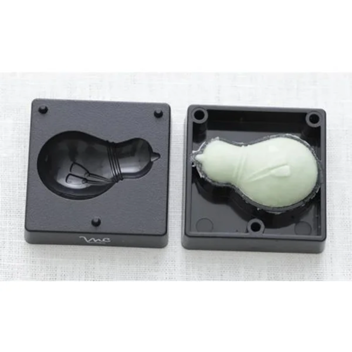 MACHIKO CHIBA Wagashi Mould Set, Leaf Nerikiri