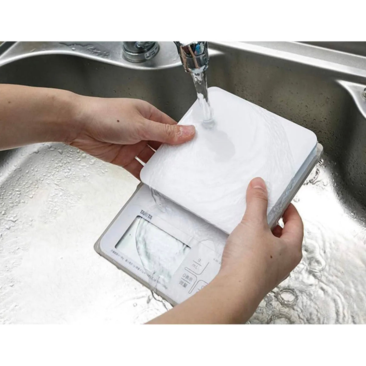 TANITA Waterproof Washable High Precision Digital Cooking Scale with Liquid Measurement Mode