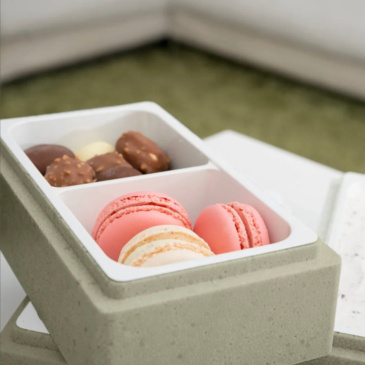 Dual-Compartment Insulated Gelato Takeout Container with Lid – 2 Flavours, 2 × 250g
