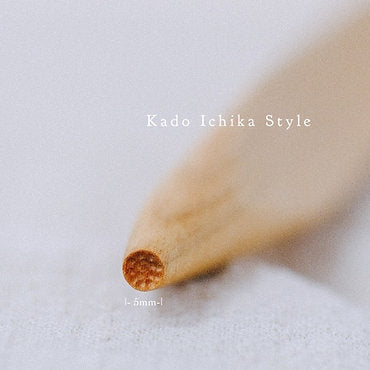 KADO ICHIKA Premium Sakura Wood Triangular Rod with 5mm pistil 五ミリ三⾓棒 半⽉丸タイプ