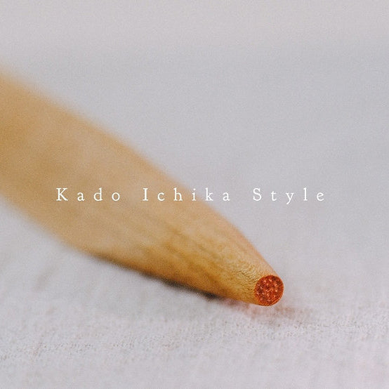 KADO ICHIKA Premium Sakura Wood Triangular Rod with 5mm pistil 五ミリ三⾓棒 半⽉丸タイプ