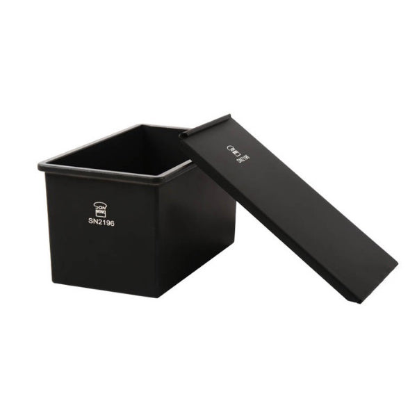Black rectangular Sanneng loaf pan with a lid on a white background
