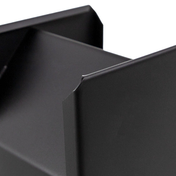 Close-up of the bottom of the Sanneng house shape shokupan toast box with folded panel construction on a white background.