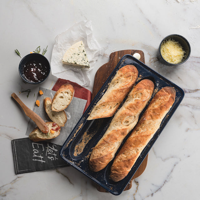 EMILE HENRY Baguette Baker