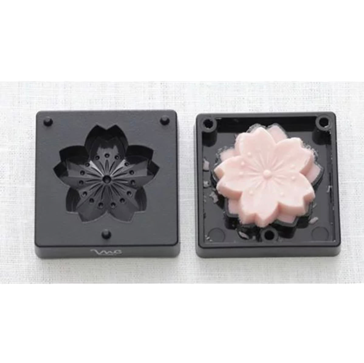 MACHIKO CHIBA Wagashi Mould Set, Flower Nerikiri