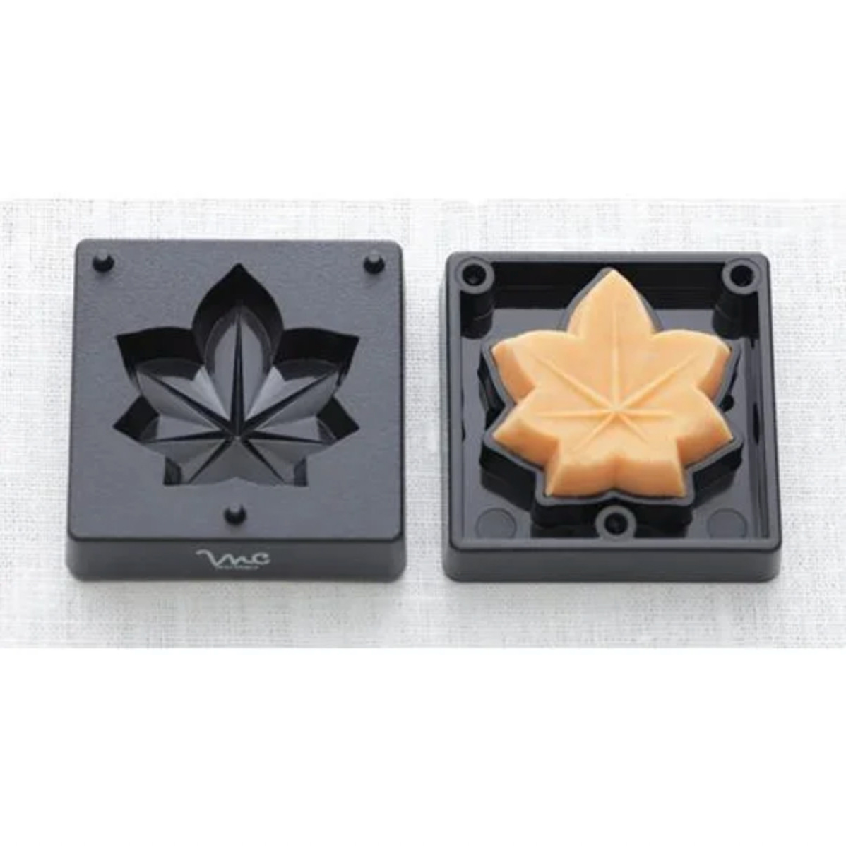 MACHIKO CHIBA Wagashi Mould Set, Leaf Nerikiri