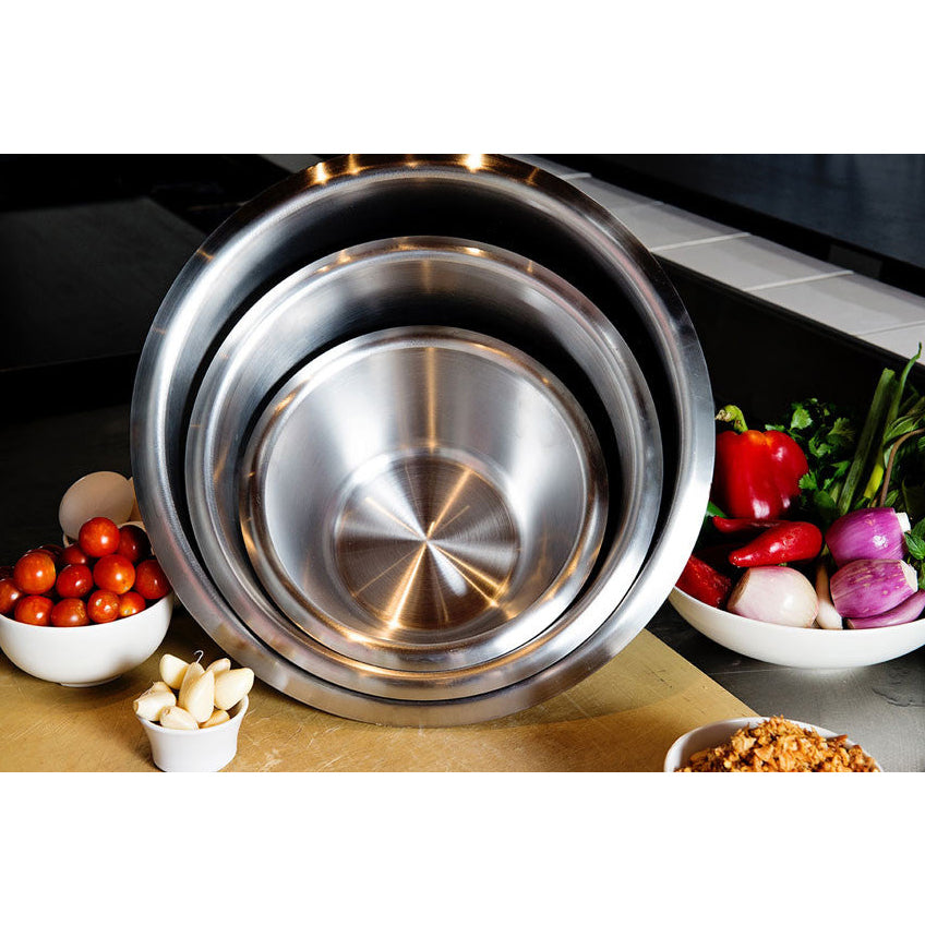 MATFER BOURGEAT Flat Bottom Stainless Steel Mixing Bowl, 8" (2.1 Qt / 2L)